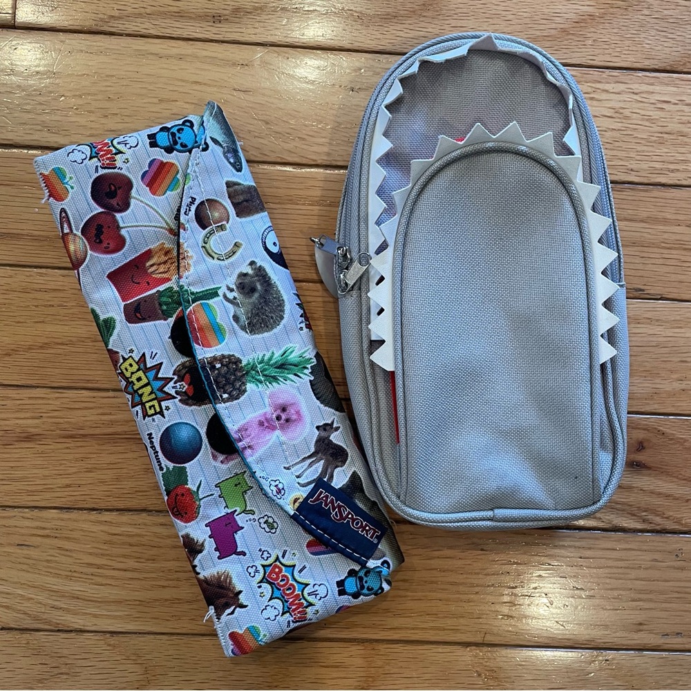 🌻Two pencil case/holders. One Jansport🌻